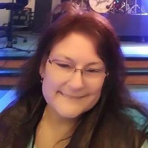 Meet your Posher, Carrie